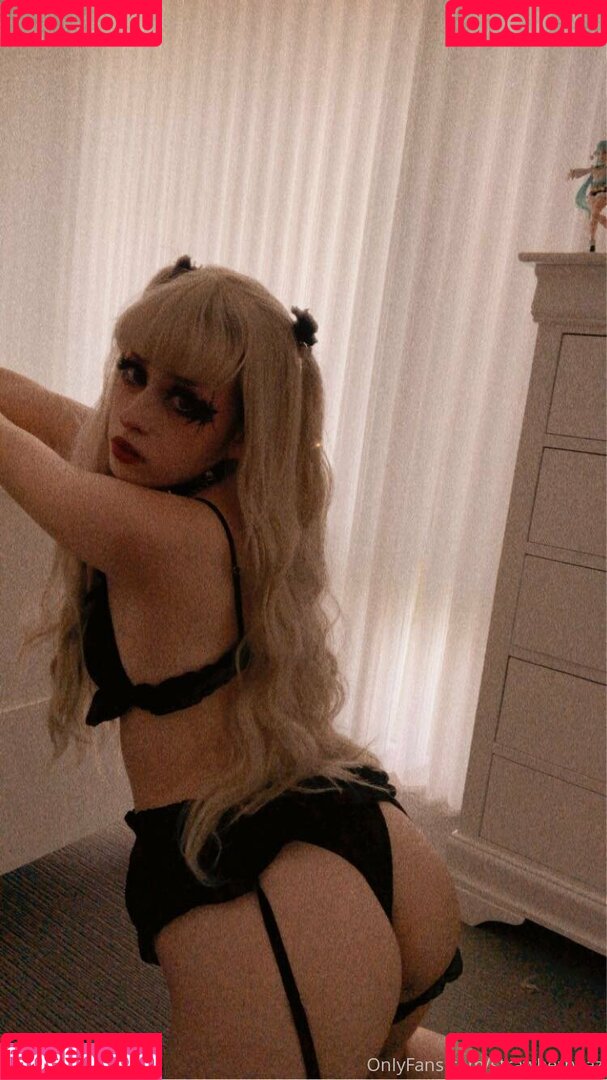 Strawberryjaz Onlyfans Photo Gallery 