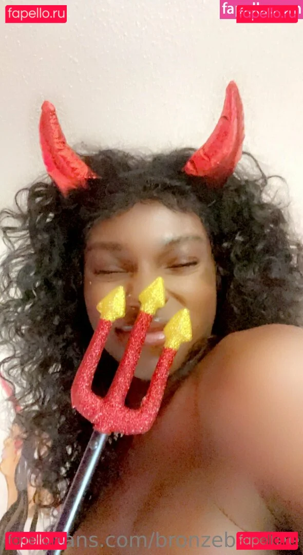 bronzebarbiee Onlyfans Photo Gallery 