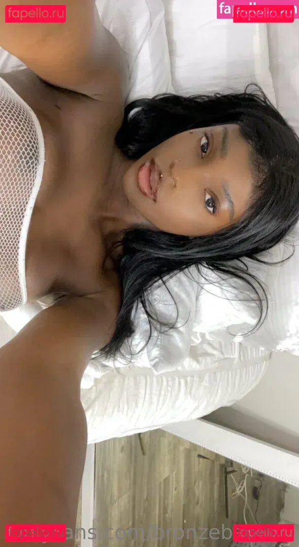 bronzebarbiee Onlyfans Photo Gallery 