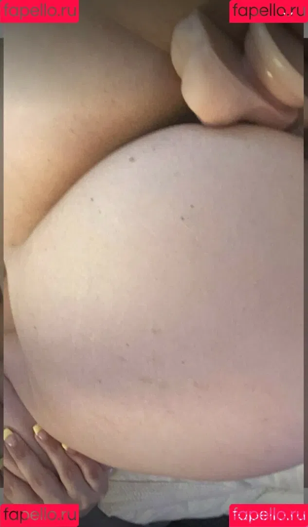 Akiira Sutton-Large Onlyfans Photo Gallery 