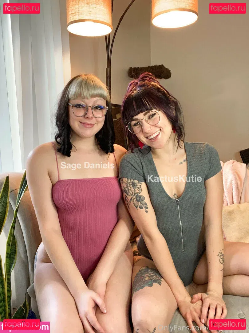 bbygirlsage Onlyfans Photo Gallery 