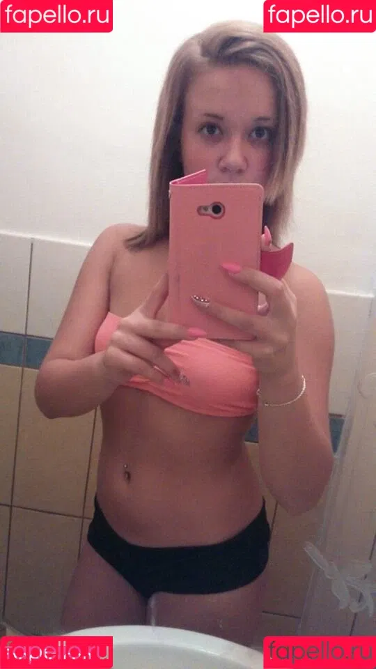 rozsacinti Onlyfans Photo Gallery 