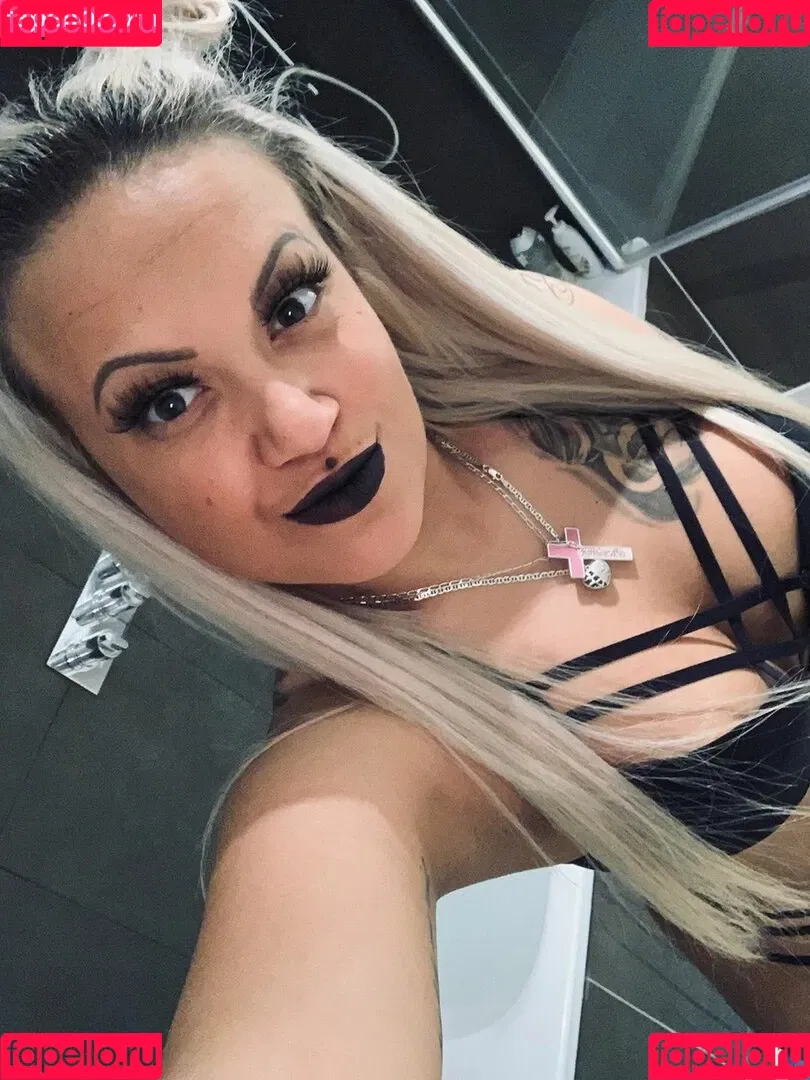 rozsacinti Onlyfans Photo Gallery 