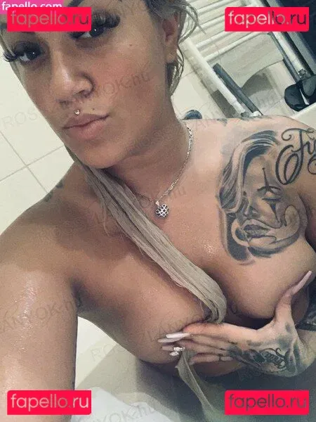 rozsacinti Onlyfans Photo Gallery 