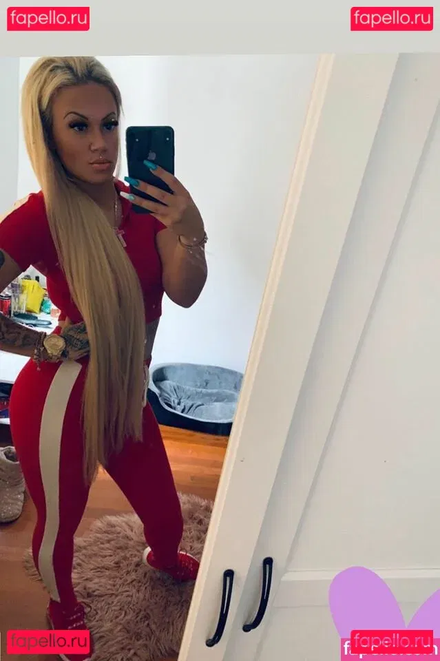 rozsacinti Onlyfans Photo Gallery 