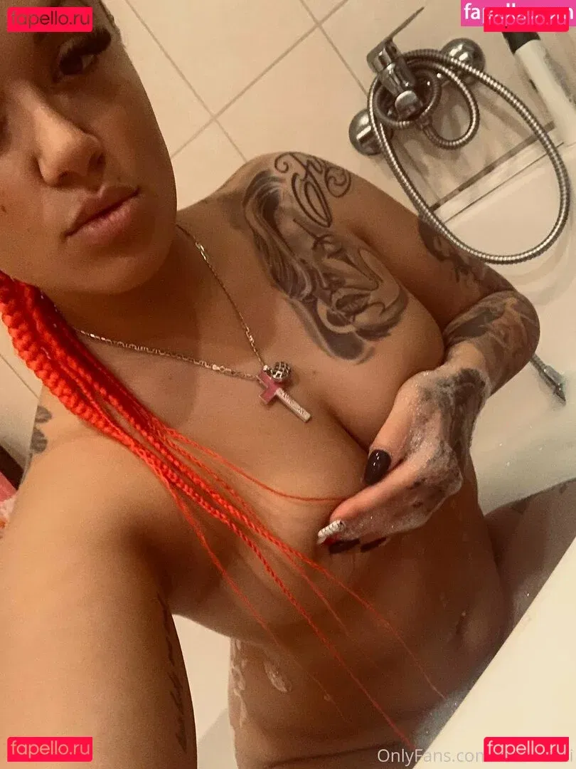 rozsacinti Onlyfans Photo Gallery 