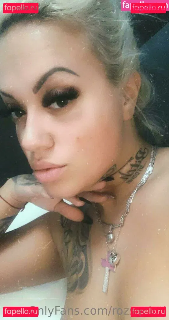 rozsacinti Onlyfans Photo Gallery 