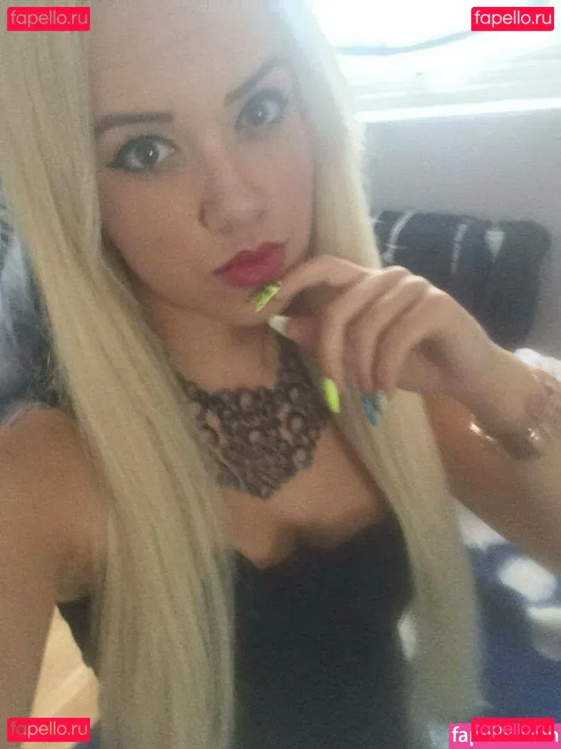 rozsacinti Onlyfans Photo Gallery 