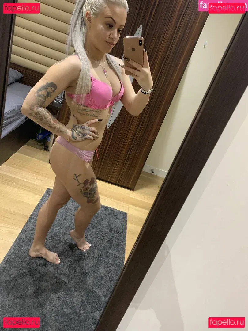 rozsacinti Onlyfans Photo Gallery 