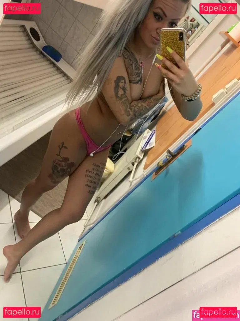 rozsacinti Onlyfans Photo Gallery 