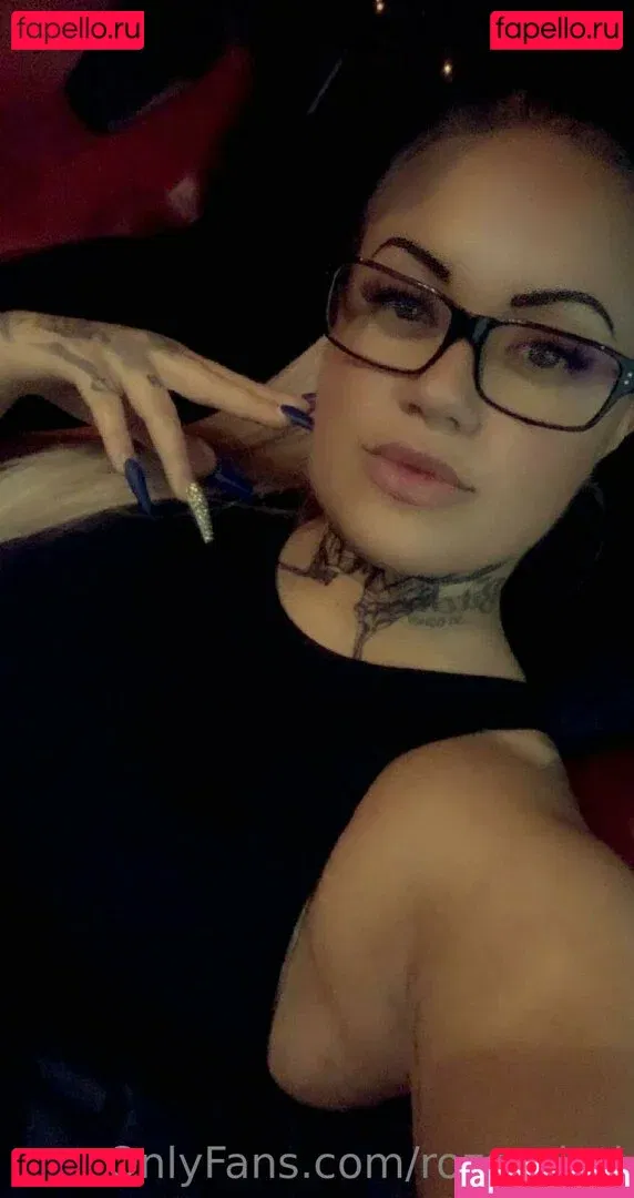 rozsacinti Onlyfans Photo Gallery 