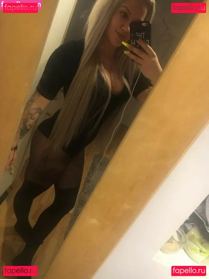 rozsacinti Onlyfans Photo Gallery 