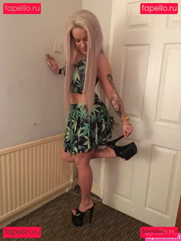 rozsacinti Onlyfans Photo Gallery 