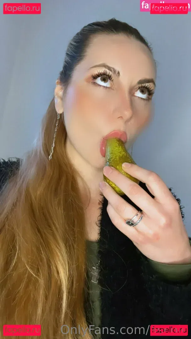 Ascolu.NFT Onlyfans Photo Gallery 