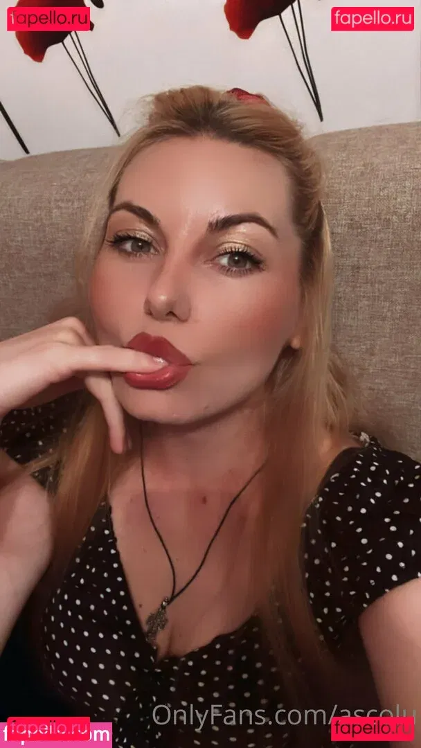 Ascolu.NFT Onlyfans Photo Gallery 