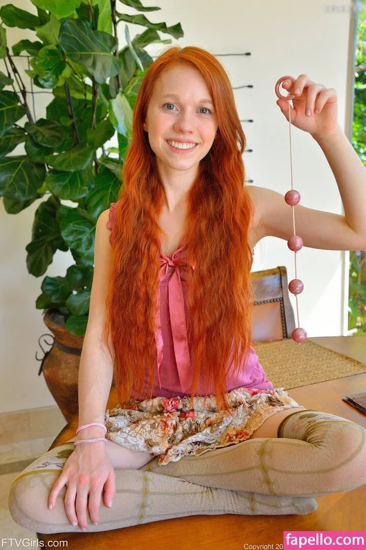 Dolly Little Onlyfans Photo Gallery 