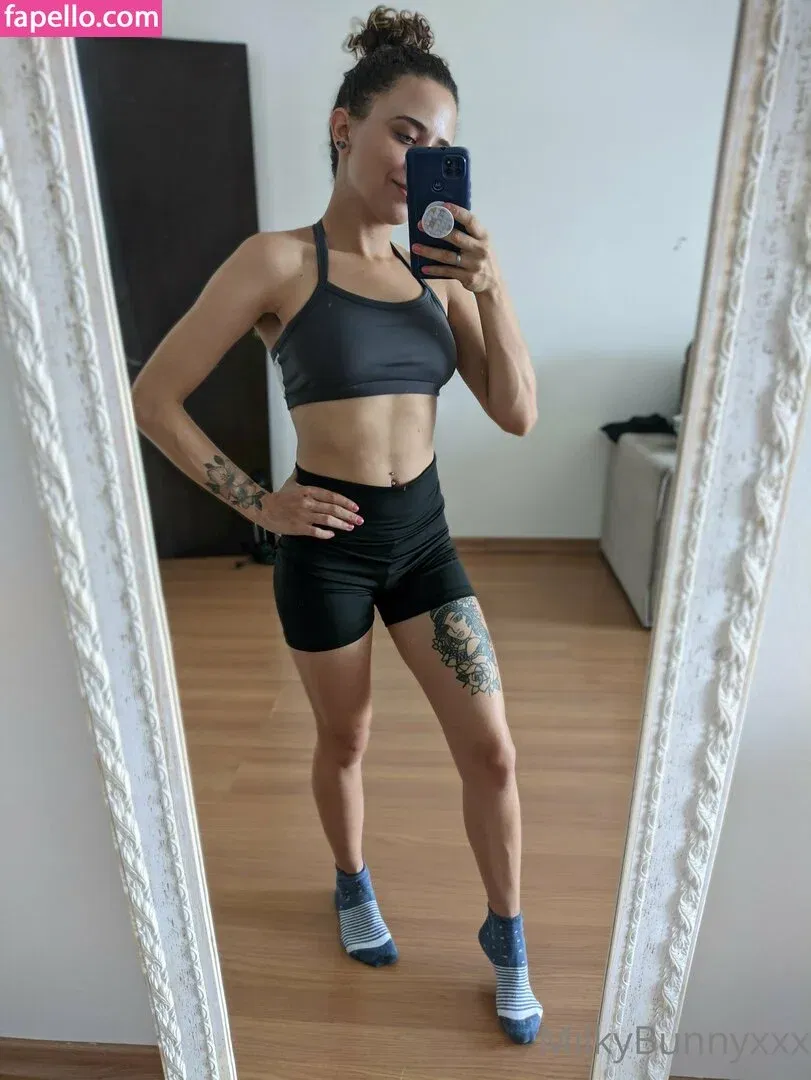 HairyAngela Onlyfans Photo Gallery 