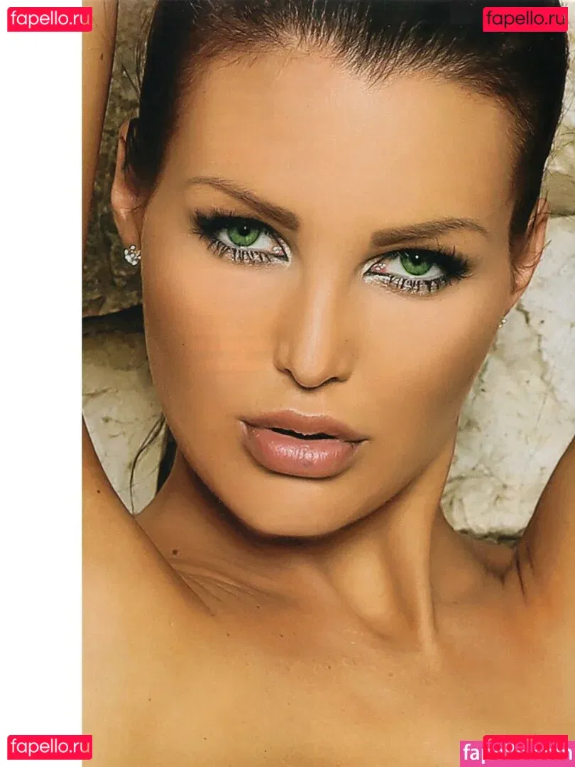 Helen De Muro Onlyfans Photo Gallery 