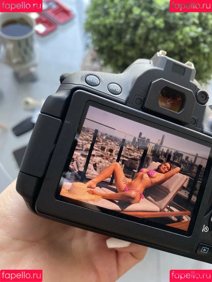 Elle Knox Onlyfans Photo Gallery 
