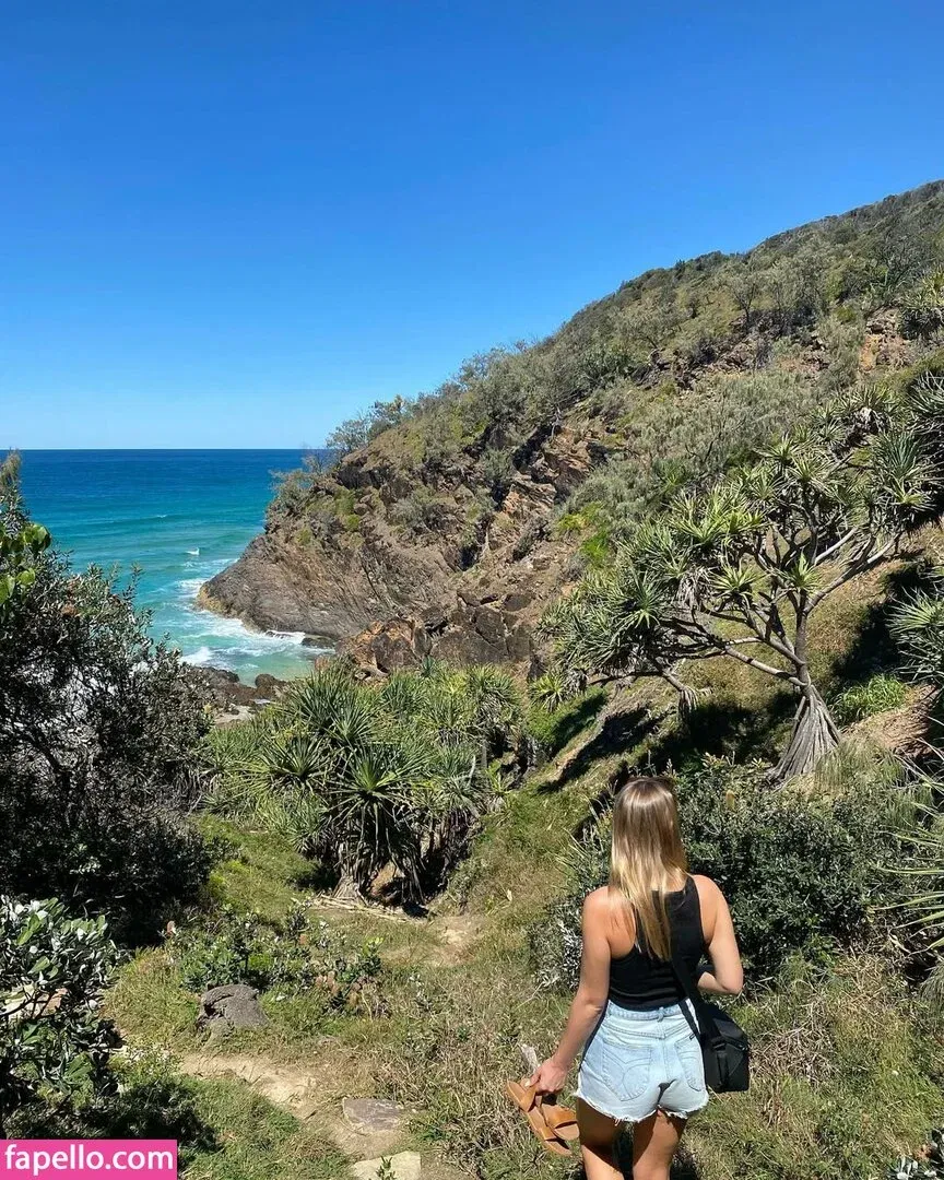 Elle Knox Onlyfans Photo Gallery 