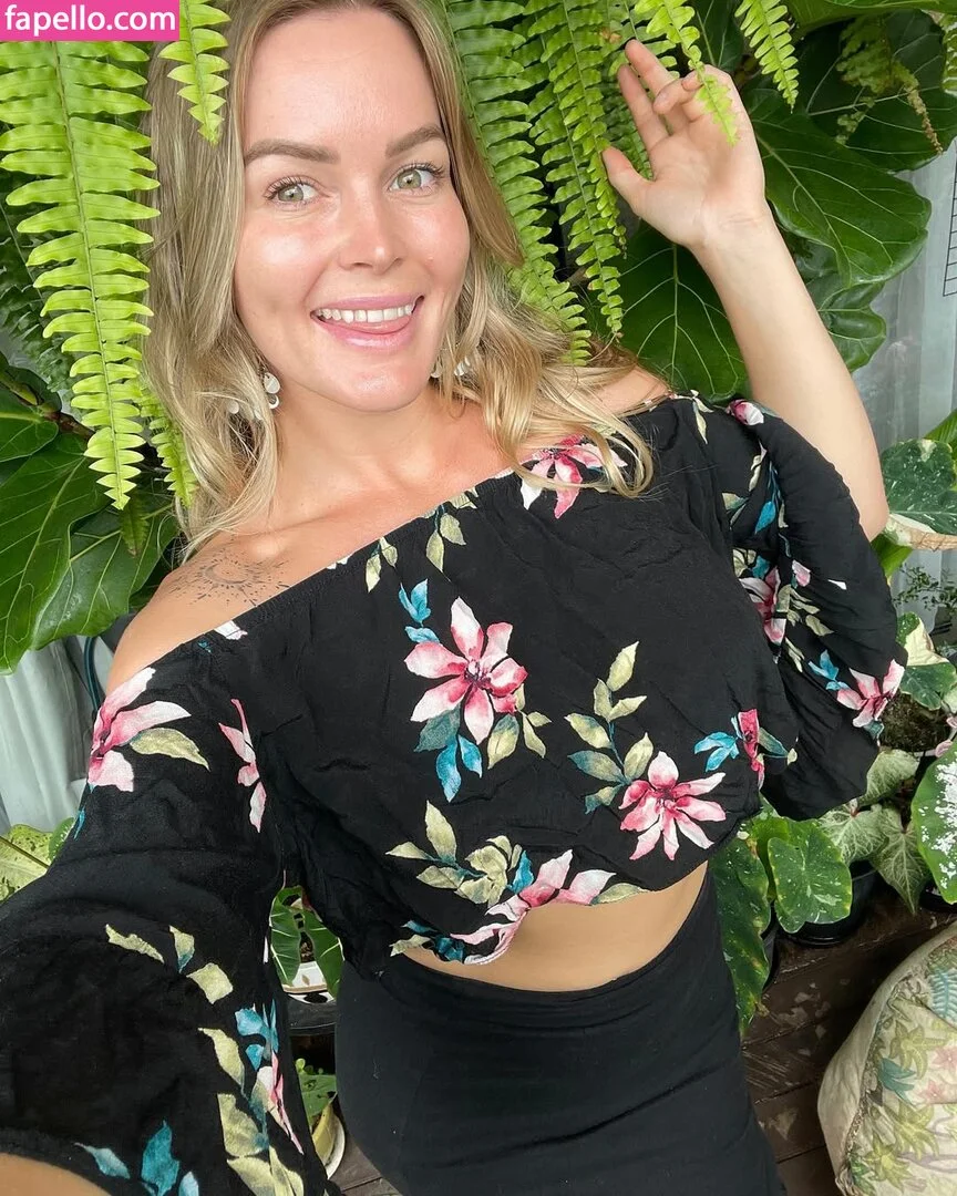 Elle Knox Onlyfans Photo Gallery 