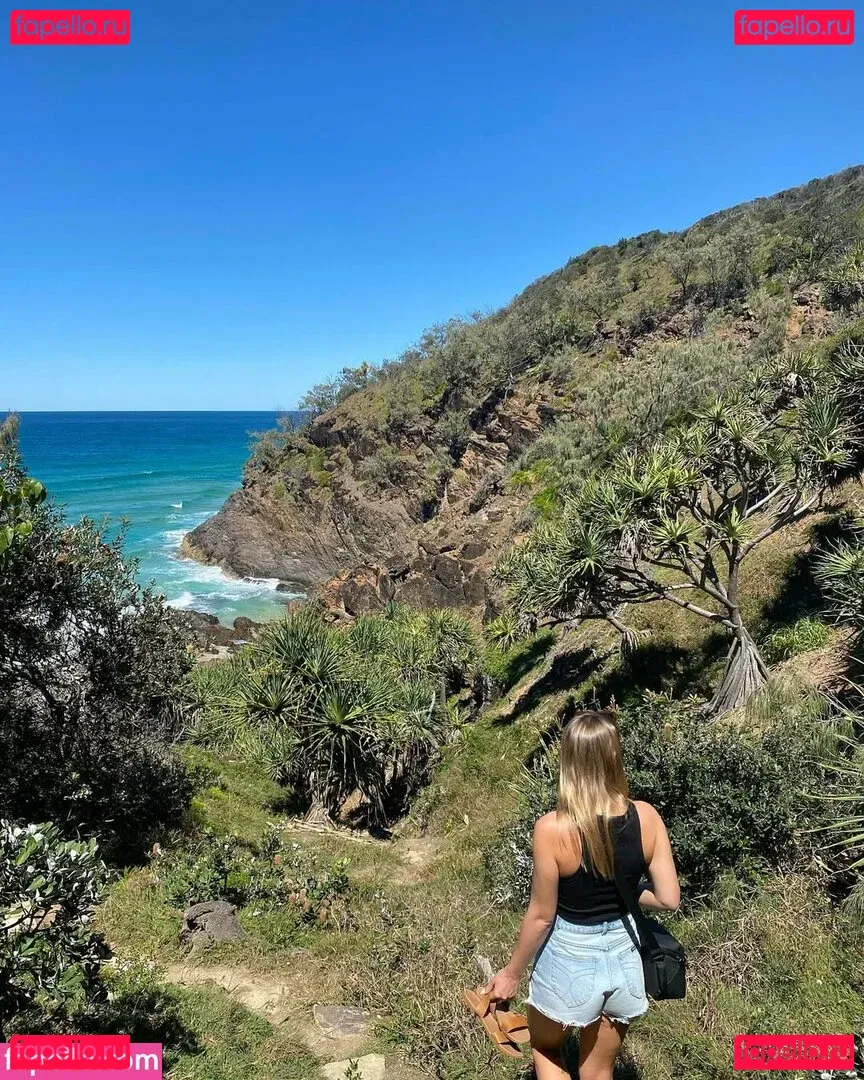 Elle Knox Onlyfans Photo Gallery 