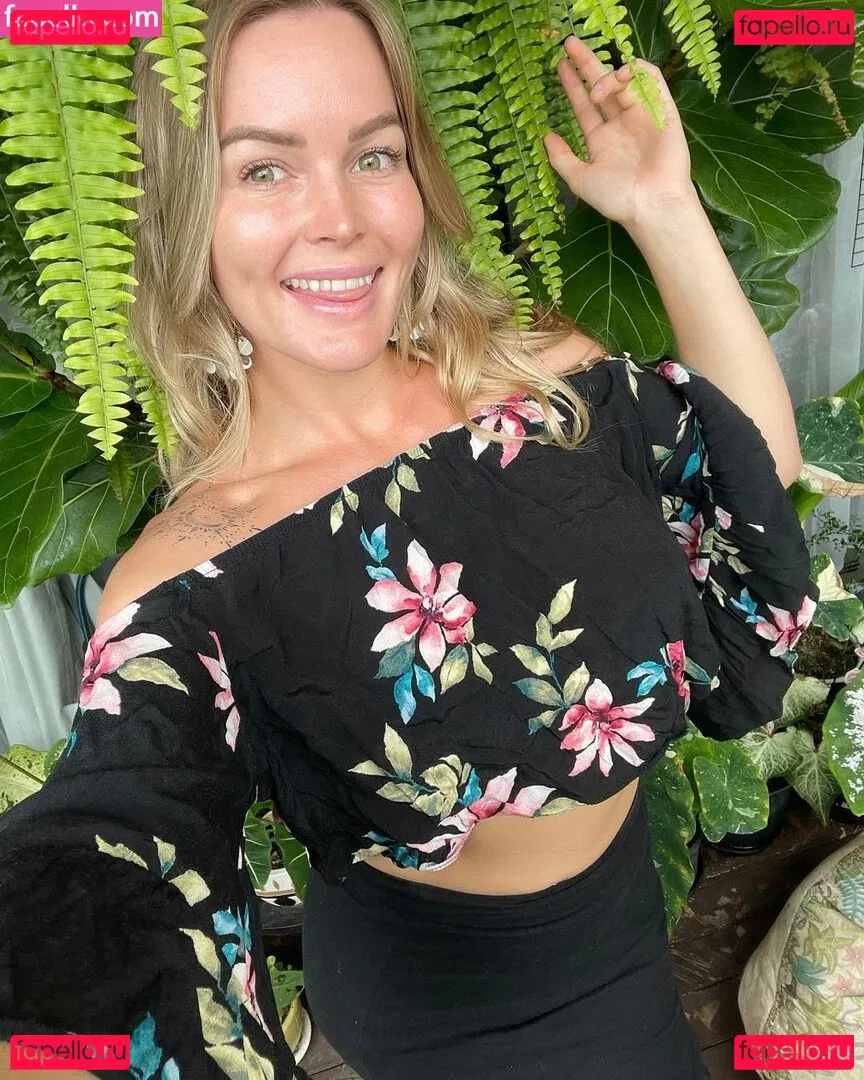 Elle Knox Onlyfans Photo Gallery 