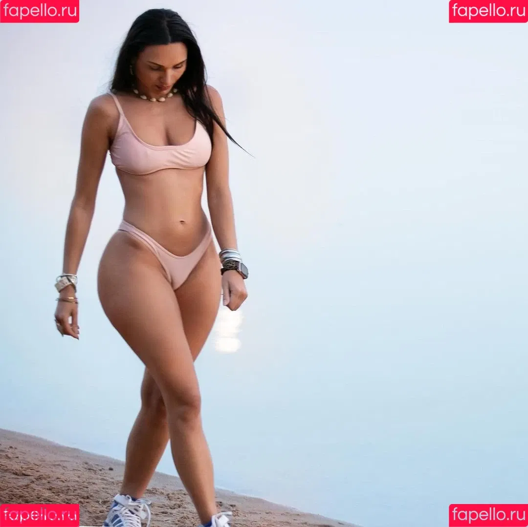 Carinnha White Onlyfans Photo Gallery 