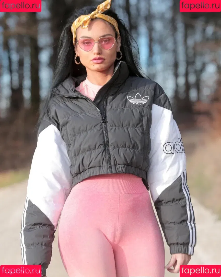 Carinnha White Onlyfans Photo Gallery 