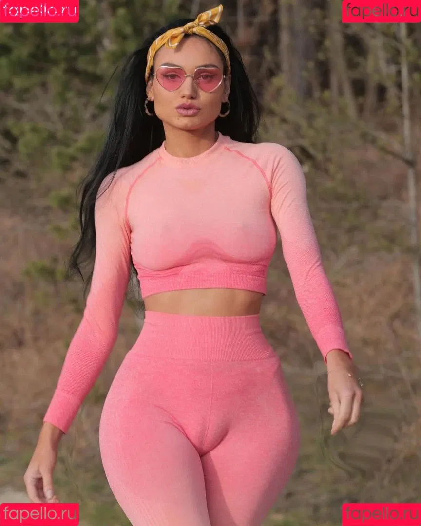 Carinnha White Onlyfans Photo Gallery 