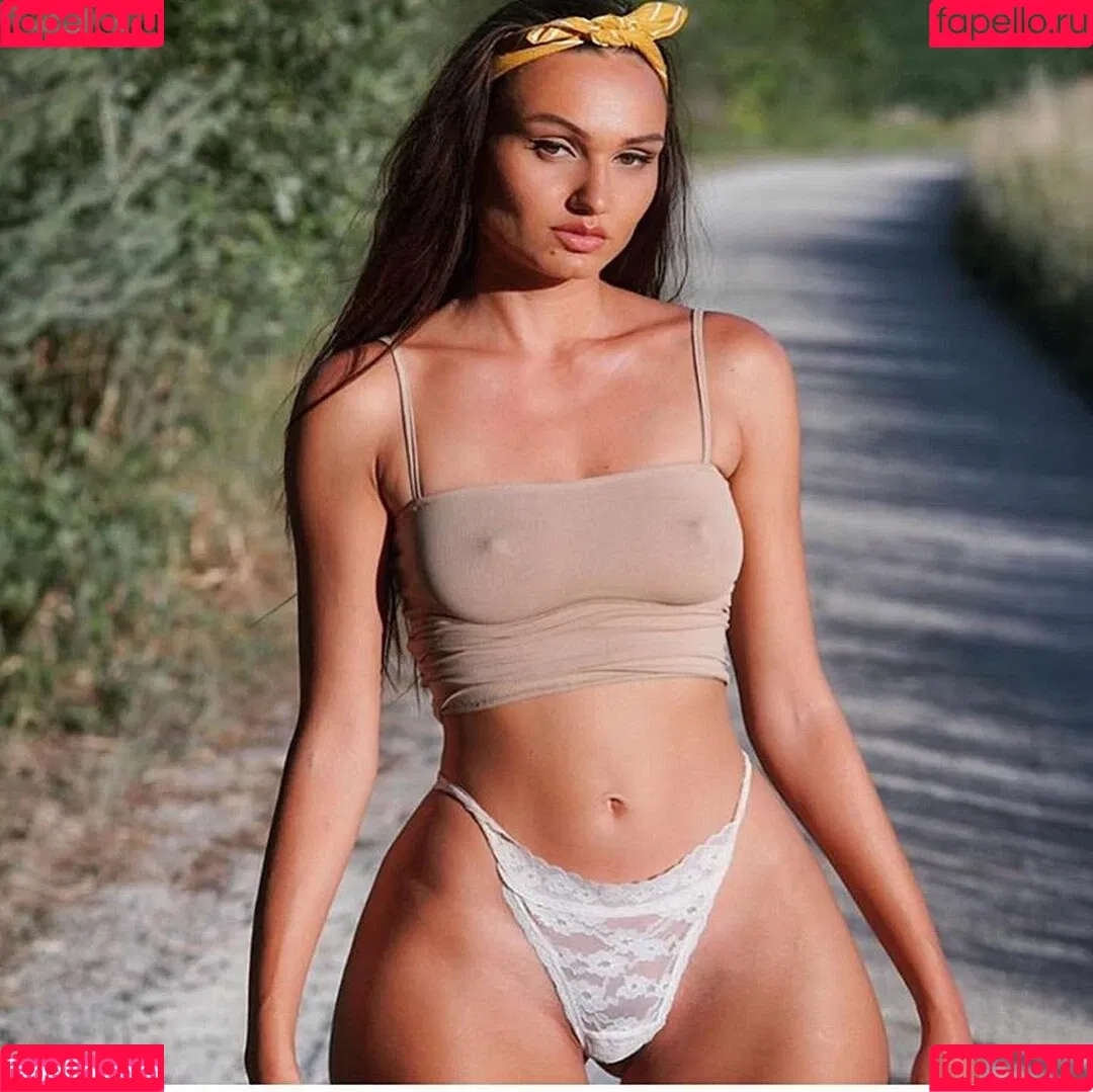Carinnha White Onlyfans Photo Gallery 