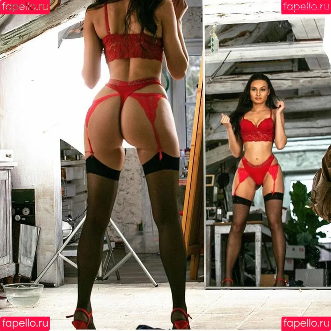 Carinnha White Onlyfans Photo Gallery 