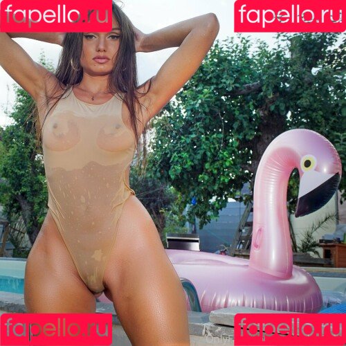 Carinnha White Onlyfans Photo Gallery 