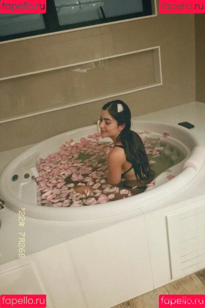 Jade Picon Onlyfans Photo Gallery 