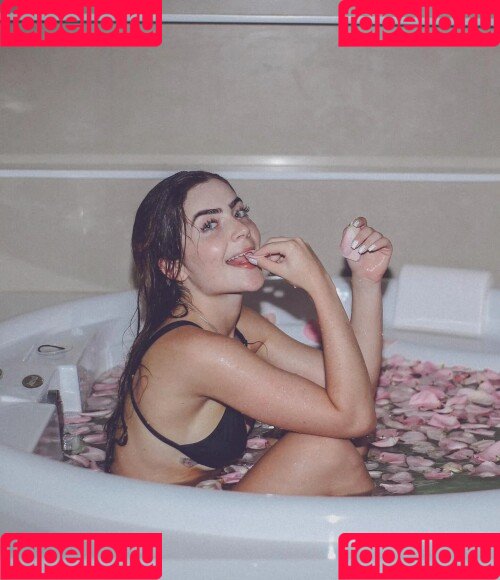 Jade Picon Onlyfans Photo Gallery 