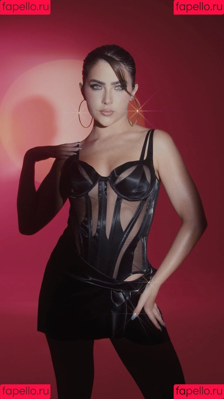 Jade Picon Onlyfans Photo Gallery 