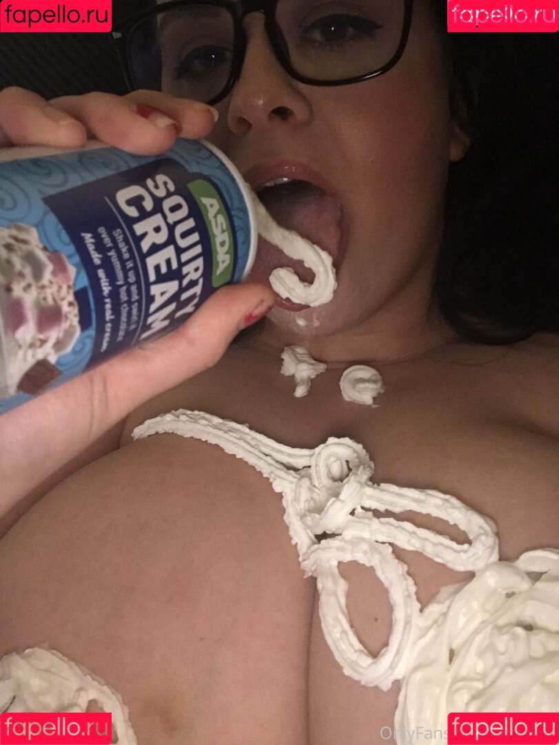 arana90 Onlyfans Photo Gallery 