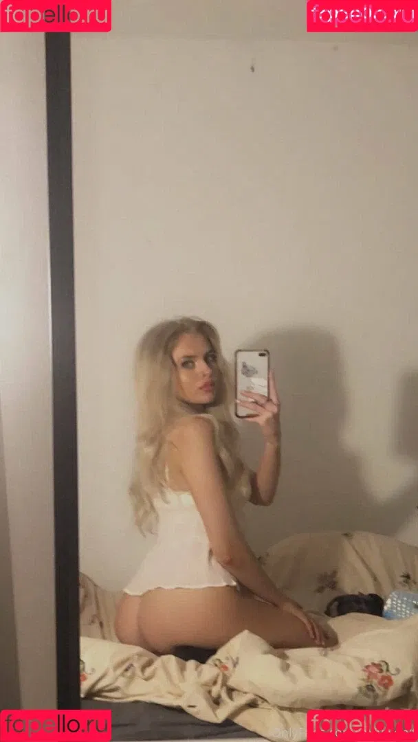 rosieanya Onlyfans Photo Gallery 