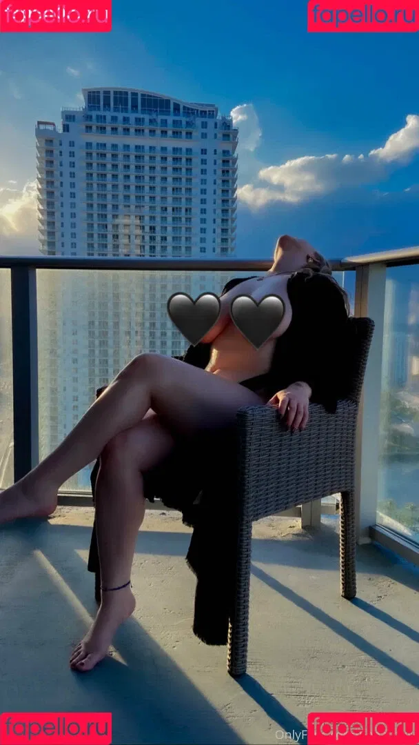 Nena May Onlyfans Photo Gallery 