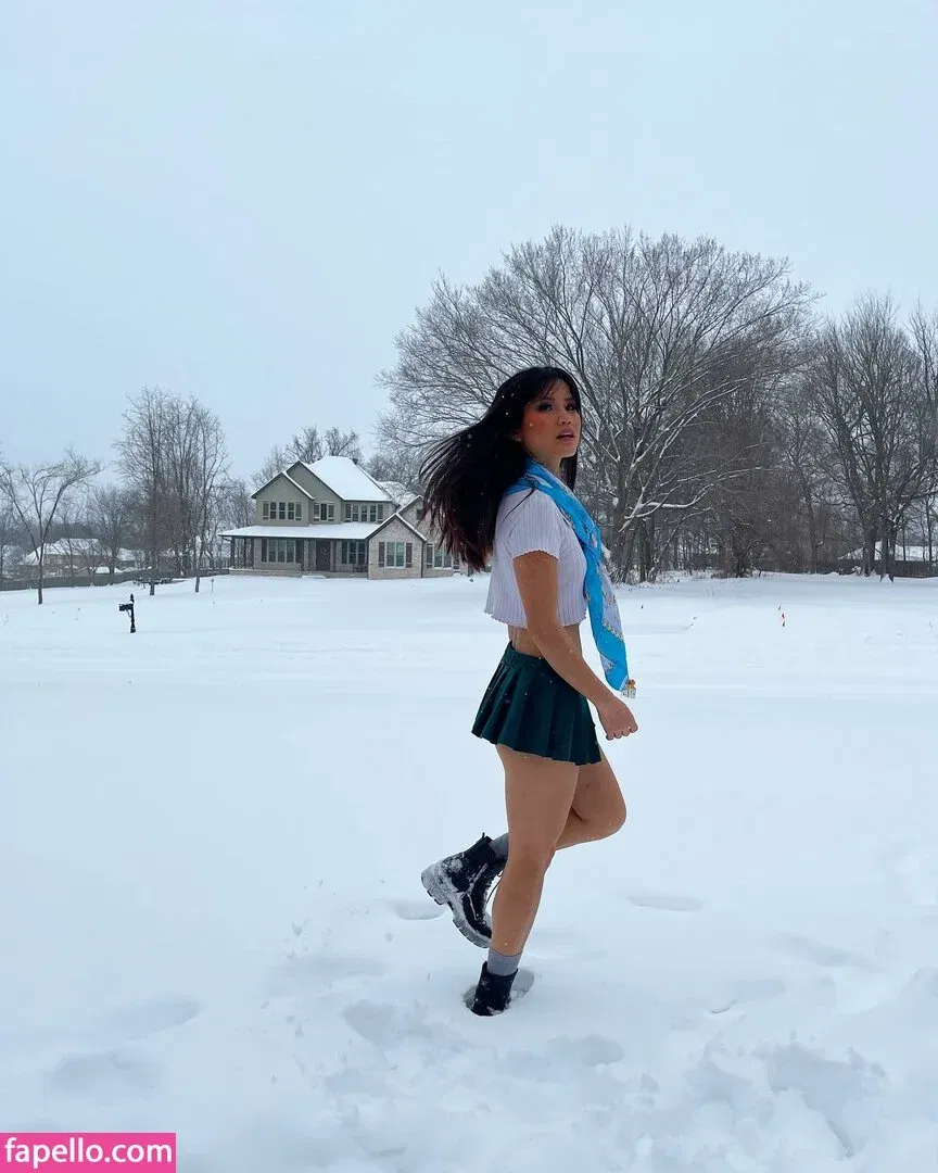 Nena May Onlyfans Photo Gallery 