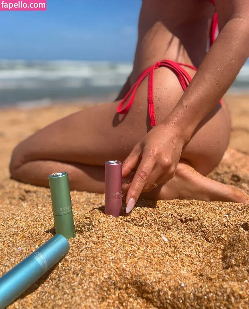 Nena May Onlyfans Photo Gallery 