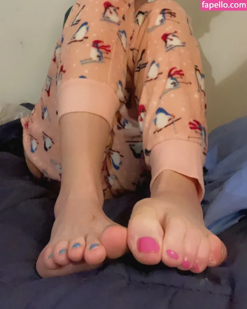 Femboy Fishing Onlyfans Photo Gallery 