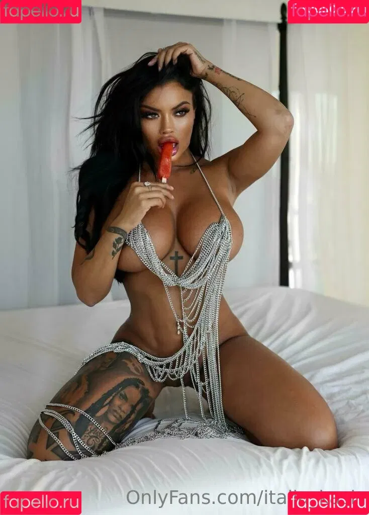 Toochi Kash Onlyfans Photo Gallery 
