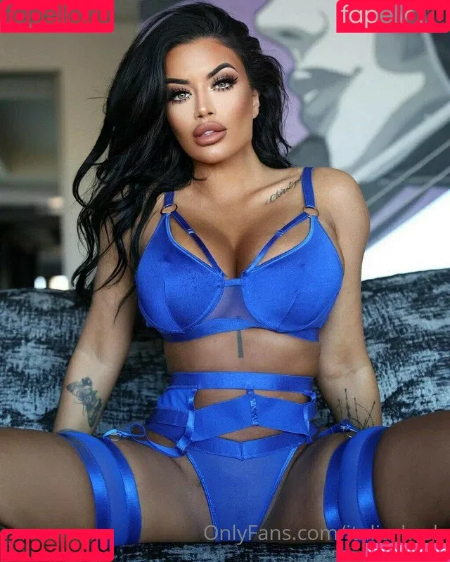Toochi Kash Onlyfans Photo Gallery 