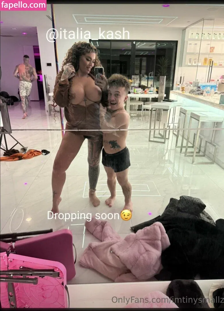 Toochi Kash Onlyfans Photo Gallery 