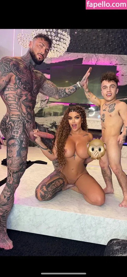 Toochi Kash Onlyfans Photo Gallery 