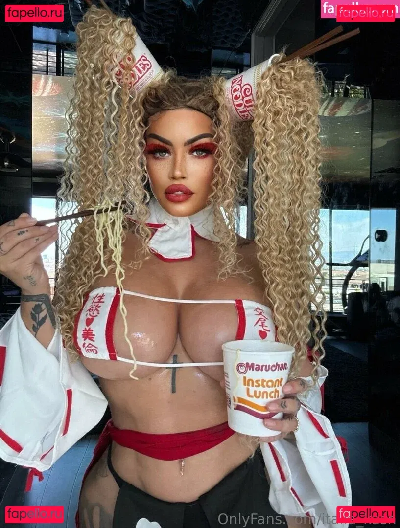 Toochi Kash Onlyfans Photo Gallery 