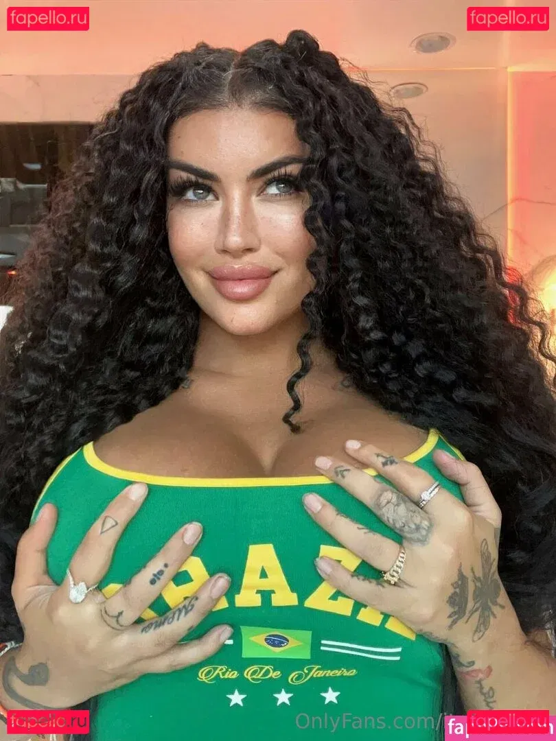 Toochi Kash Onlyfans Photo Gallery 