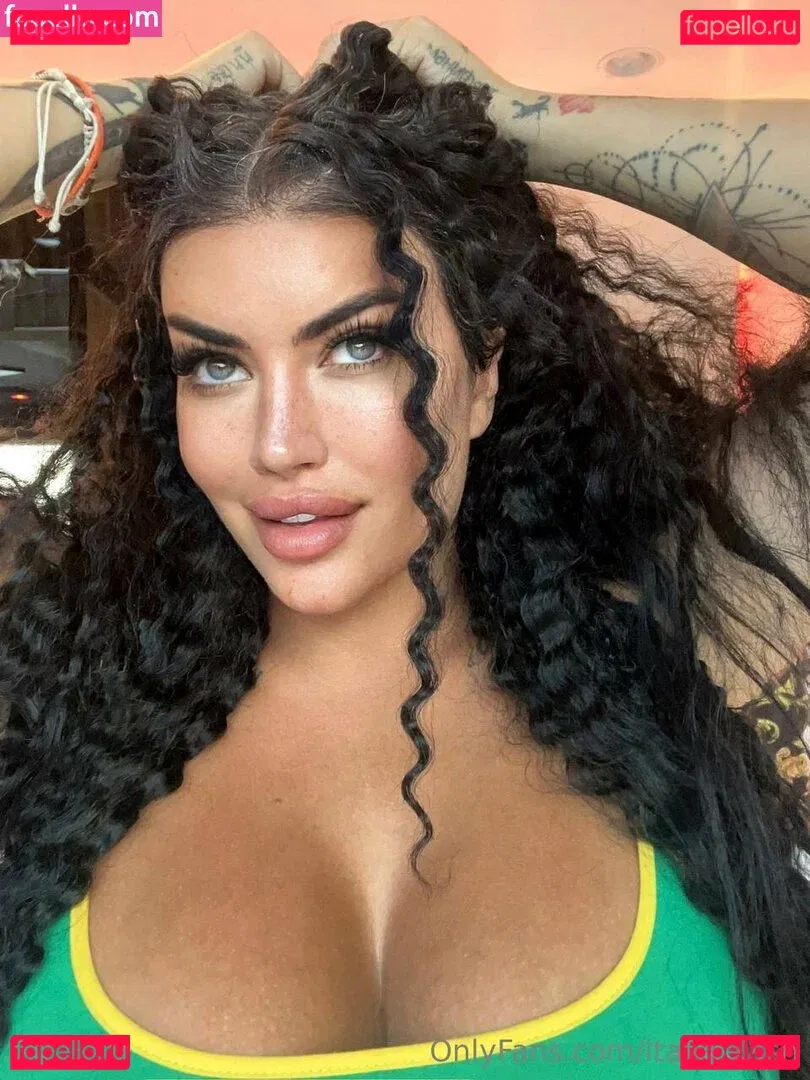 Toochi Kash Onlyfans Photo Gallery 