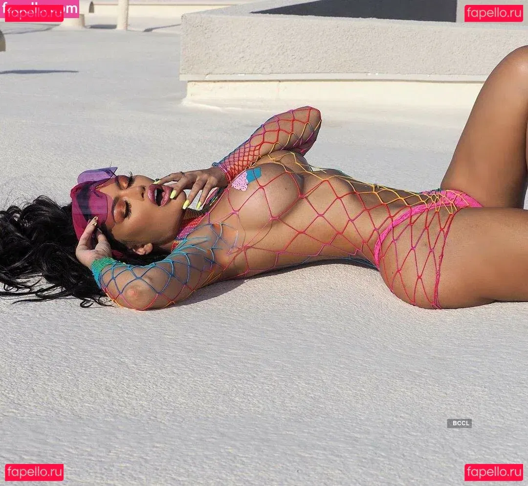 Toochi Kash Onlyfans Photo Gallery 